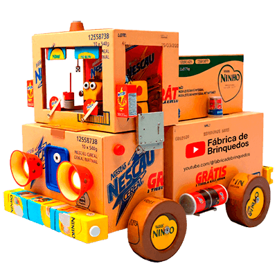 Caminhão de papelão feito com sucata — Canal YouTube Fábrica de Brinquedos